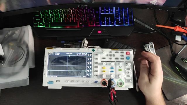 Купил показываю осциллограф FNIRSI 1014D Самый бюджетный показометр смотреть онлайн