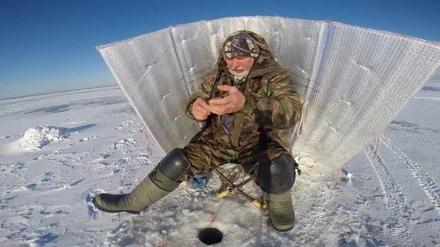 Последняя зимняя рыбалка 2017 год. Часть вторая. смотреть онлайн