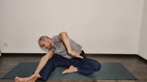 Кум Нье: ленивая утренняя зарядка. Как проснуться и начать свой день легко и уверенно