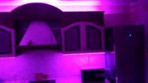 Светодиодная лента подсветка на кухне