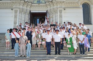 Торжественное вручение аттестатов выпускникам 2024 года