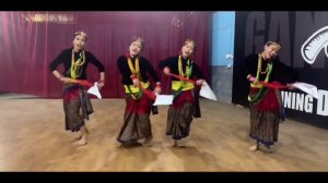 Nepali Jhyaure Dance II ''Bheri ma"' II Simu Alisha Choreography