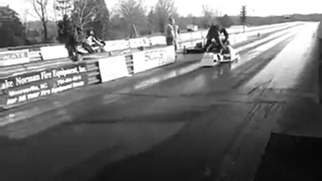 Snowmobiles on the strip смотреть онлайн