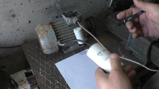 Что такое пусковой и рабочий конденсатор для асинхронного двигателя.