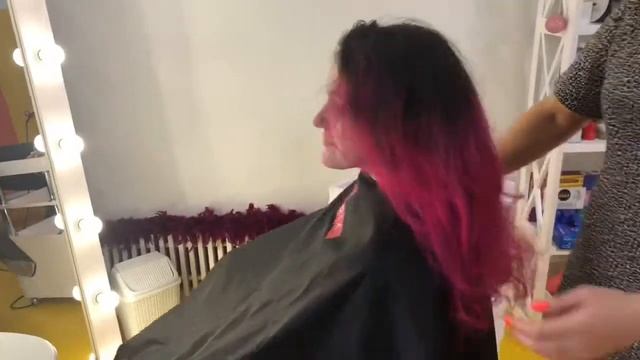 Мой первый ВЛОГ / Как покрасить концы в розовый / Пробую улиток смотреть онлайн