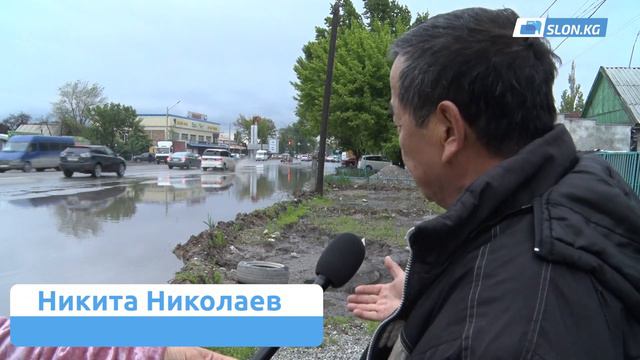 В Новопавловке из-за отсутствия арыков вода затапливает дома