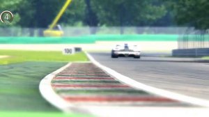 Феррари Ф1 против Кенигсегг Ван 1 на симуляторе