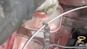 Renault Logan. Замена опорных комплектов передних стоек и рулевых наконечников