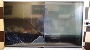 Проверка работы телевизора LG 42LB620V с механическим повреждением матрицы.