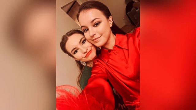 🎄🎅🏻 Как фигуристки отпраздновали Новый год? смотреть онлайн