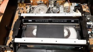 Попытка вынуть видеокассету. Видеомагнитофон FUNAI NO.V-8008CM MKII. Часть 1.