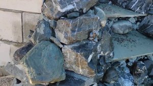 Строительство декоративного пруда с биоплато и водопадом.