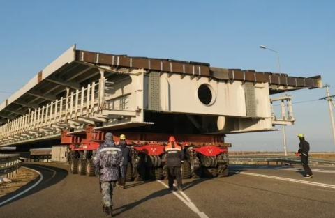 На Крымском мосту начался ремонт нового пролета после теракта