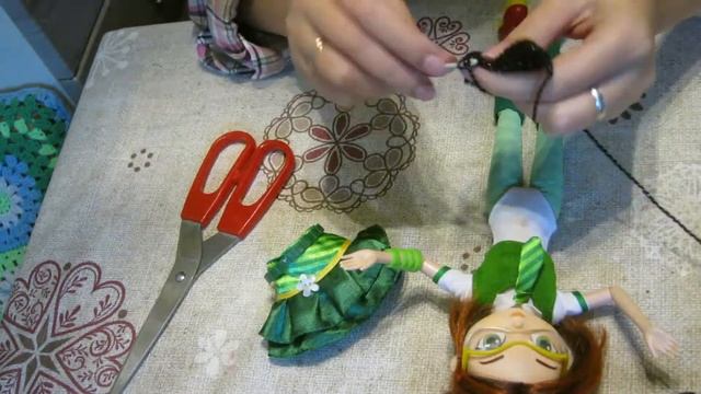 Одежда для куклы крючком. Вяжем брюки