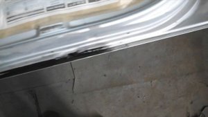 Рихтовка споттером, подготовка, покраска двери Nissan Tino. Процесс от начала до конца.