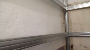 Делаю туалет пластиковыми панелями. Ремонт туалета с очень кривыми стенами