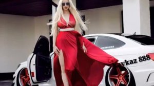 Ходишь ходишь  ты  вся крутая ????