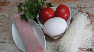 Салат из фунчозы с яичными блинами