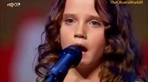 Девочка спела так, что зал аплодировал стоя, а жюри открыли рты