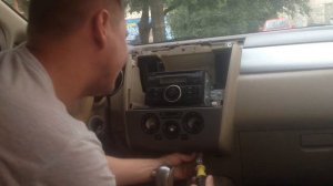 Nisan Tiida 07.Если не работает или плохо нажимается кнопка кондиционера или подогрев заднего стекл