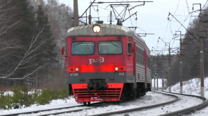 ЭТ2М-028 сообщением Богданович — Екатеринбург-Пасс. нагоняет опоздание