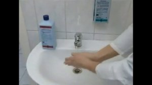 Обработка рук медицинского персонала