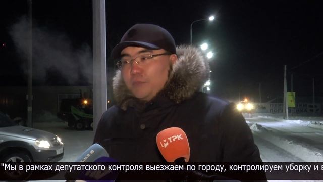 В Петропавловске идёт механизированная уборка снега смотреть онлайн