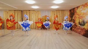 Фрагмент осеннего утренника танец "Руан" хореограф Осипова Н. А. стар. гр. д/ с Солнышко