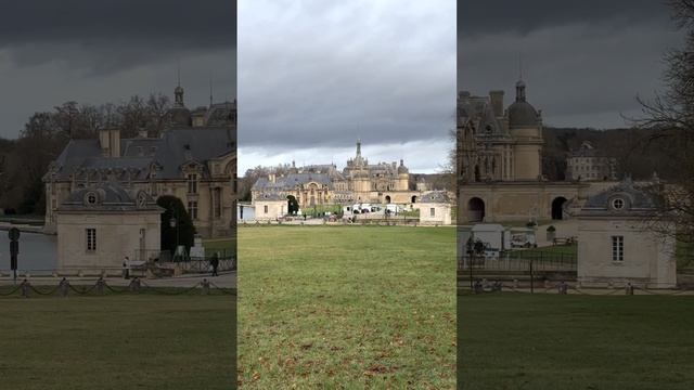 Нереально красивый замок #Château de Chantilly #Франция #vlog #blogger #video #shorts #shortvideo смотреть онлайн