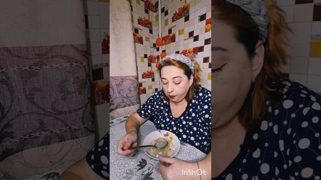 Пожремс пельмени казённые с бульоном/Мукбанг ужин. смотреть онлайн