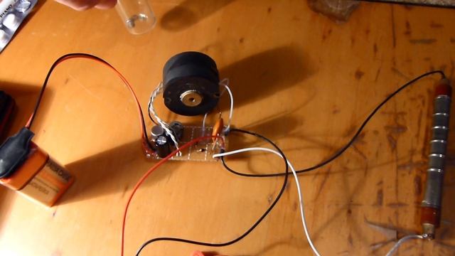 Счетчик Гейгера своими руками (DIY Geiger Counter)