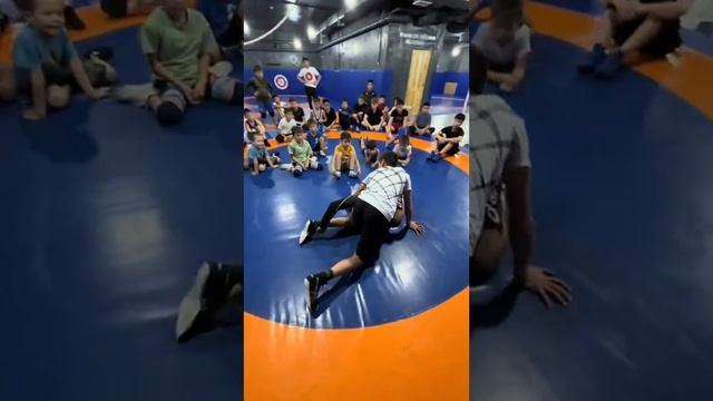 Как выйти из трудного положения в вольной борьбе. смотреть онлайн