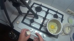 На что ловят карася?