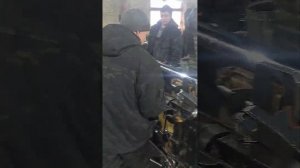 Гидравлика. Разборка цилиндра  Hitachi zixaz 240.  Как пацаны открутили поршень