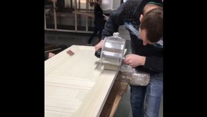 Легкая брашировка сосны.