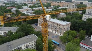 Старенький китаец | Башенный кран QTZ-250. Стройка реновации в Перово. Tower crane from a height