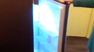 Холодильник SAMSUNG, дефект доводчика