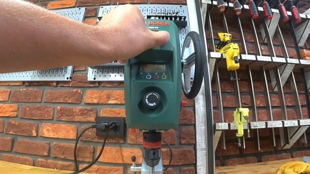 Сверлильный станок Bosch PBD 40, распаковка, обзор, проверка работы смотреть онлайн