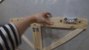 Складной стол на балконе.