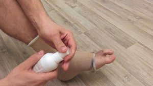 Неприятный запах из-под гипса? Как избавиться? DuftaFeet.