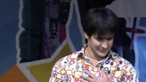 Умалав Кебедов пародирует певцов.