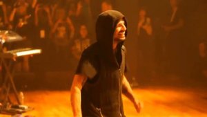 30 Seconds To Mars Closer To The Edge