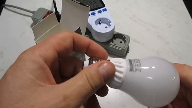 Светодиодная лампа с большим углом рассеивания!!! смотреть онлайн