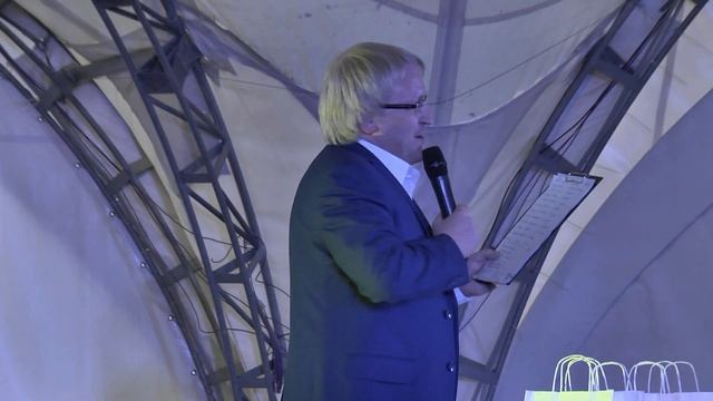 Выступление на Спа Весна в Сочи парке - Vladas Jokubauskas (чемпион мира по спортивному парению) смотреть онлайн