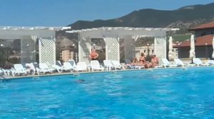 Бассейн в пансионате "Звёздный". Судак. 25 июня 2016 г.