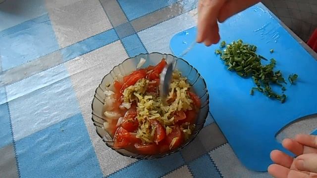 САЛАТ   ЗИМНИЙ. Очень вкусно! смотреть онлайн