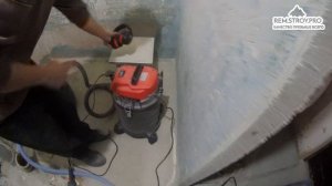 демонтаж старой краски со стен в ванной #1