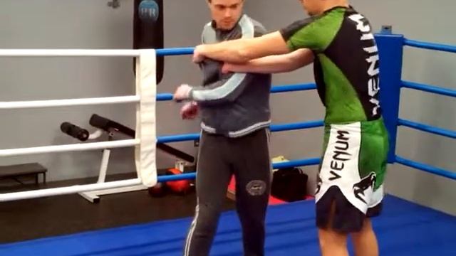 Варианты действий при захвате за грудки смотреть онлайн