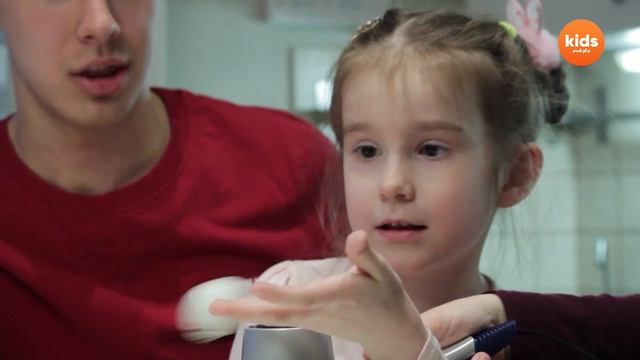 БОГ ВСЕГДА РЯДОМ и СПАСАЕТ (Есфирь) // Детское служение и прославление // Заокский kids worship #25 смотреть онлайн