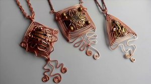 РЕЗНЫЕ КАБОШОНЫ из ХФ в украшениях из проволоки Wire Wrap